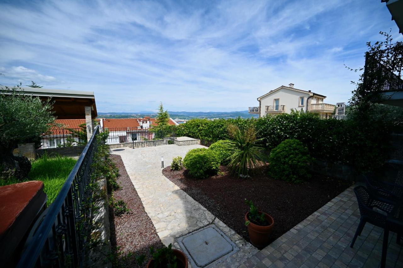 Sea Star Apartment Koper Exteriör bild